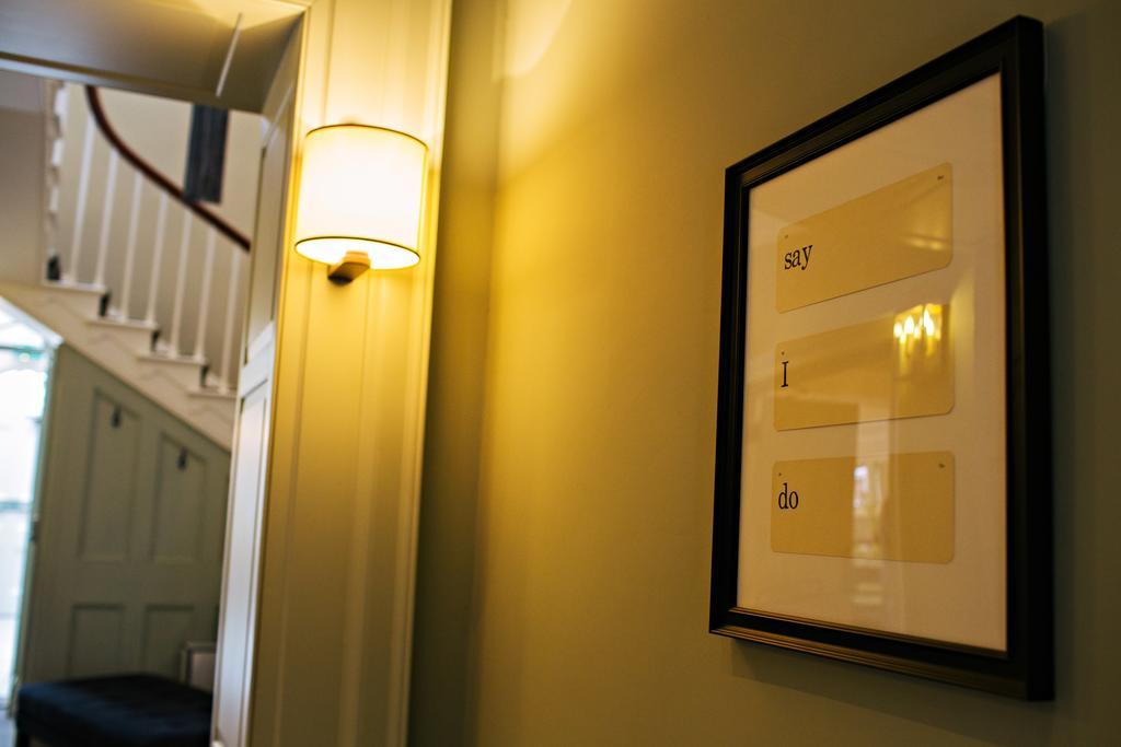 Houndgate Townhouse Hotel Darlington  Bagian luar foto
